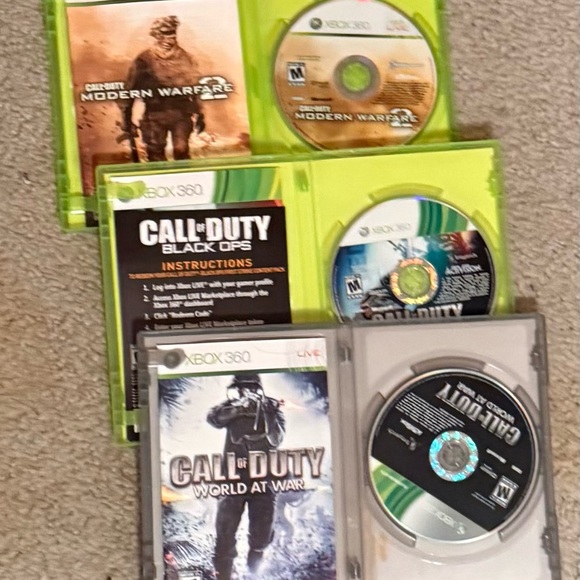 Call of Duty Game Bundle XBox 360 - Picture 2 of 5